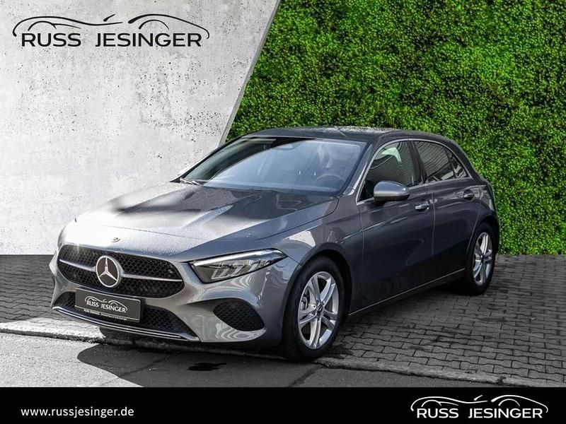 Mountain grey metallic Gebraucht 2024 Mercedes A180 Progressive Limousine | 27.880 € (Guter Preis) - Bild 1/3