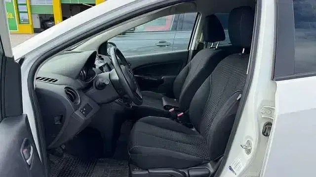 Gebraucht Mazda 2 Sendo 140 PS (102 kW) 2015 Weiß Kleinwagen