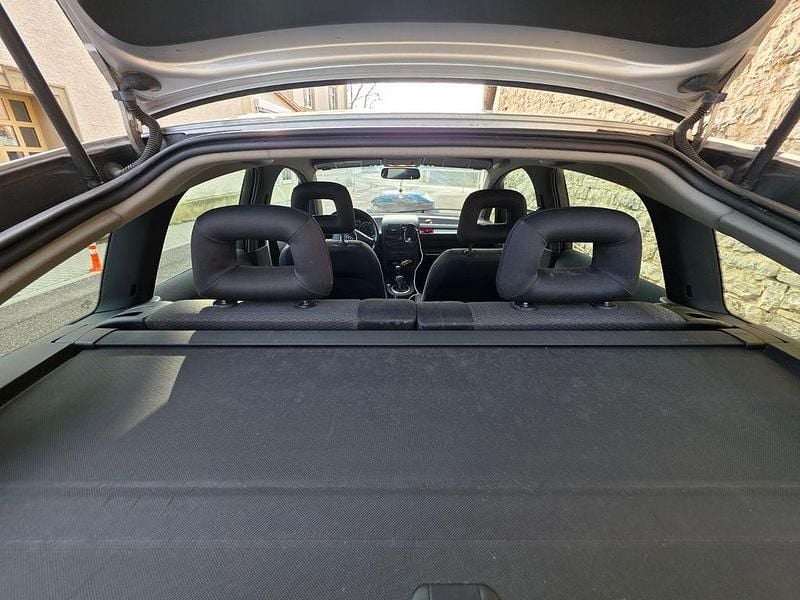 Second-hand Audi A2 75 CP (55 kW) 2004 Argintiu Hatchback