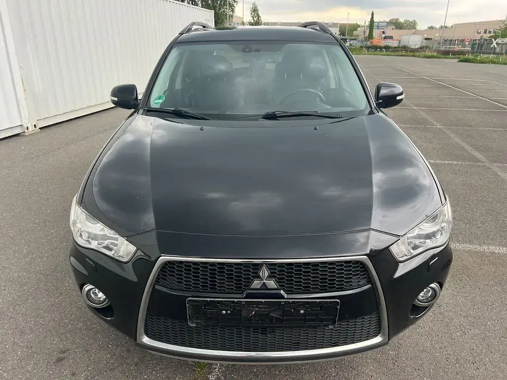 Gebraucht Mitsubishi Outlander 177 PS (130 kW) 2012 Schwarz SUV