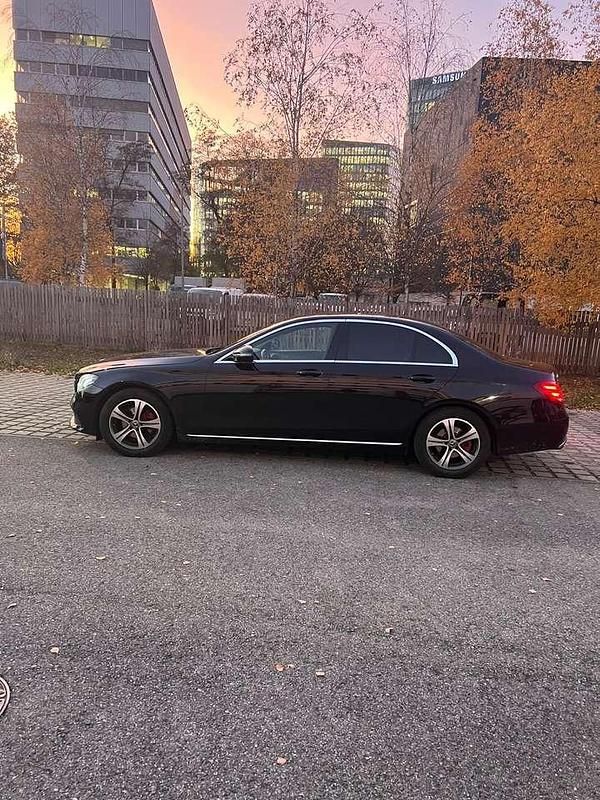 Gebraucht Mercedes E200 Classic 184 PS (135 kW) 2018 Limousine