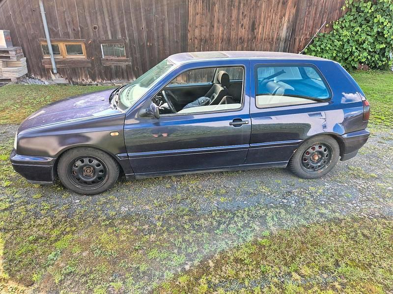 Blau Gebraucht 1997 VW Golf IV Coupé | 650 € (Superpreis) - Bild 1/4