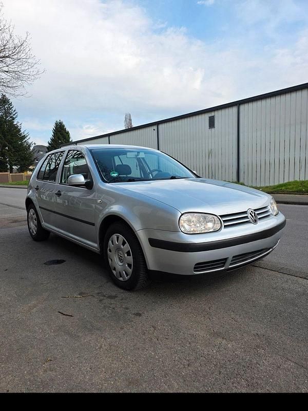 Gebraucht VW Golf IV Edition 102 PS (75 kW) 2002 Silber Kombi