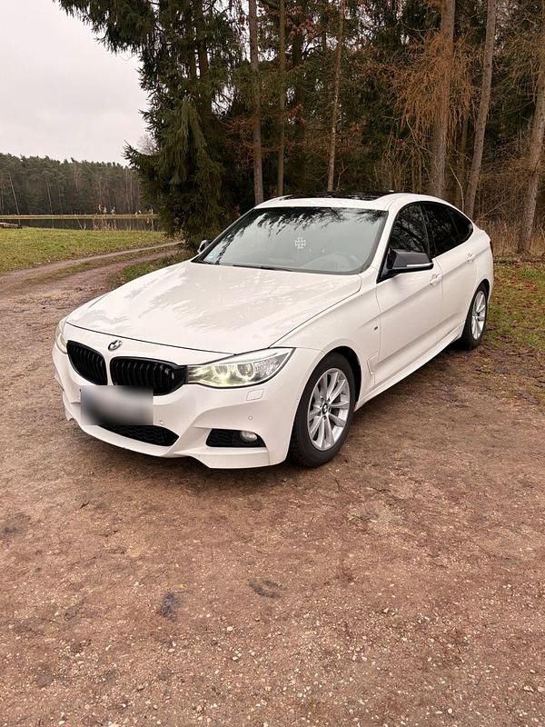 Gebraucht BMW 330 M Sport 258 PS (189 kW) 2014 Weiß Limousine