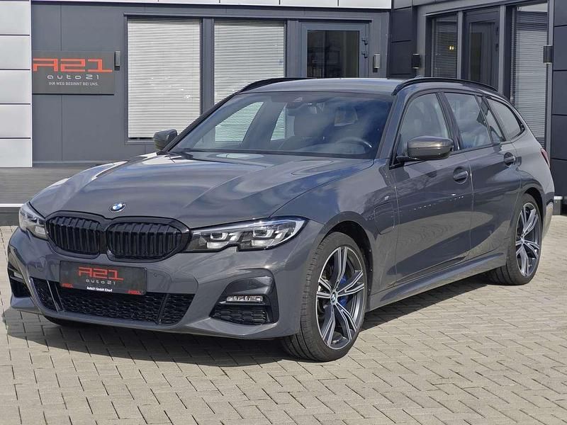 Gebraucht BMW 330e M Sport 252 PS (185 kW) 2020 Dravitgrau metallic Kombi