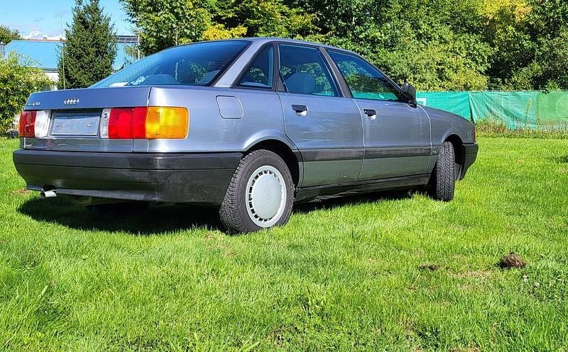 Gebraucht Audi 80 75 PS (55 kW) 1988 Grau Limousine