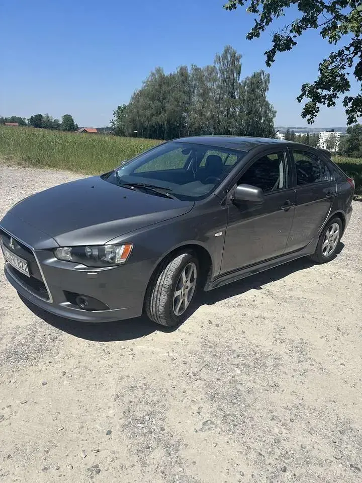Gebraucht Mitsubishi Lancer Intense 143 PS (105 kW) 2009 Grau Limousine