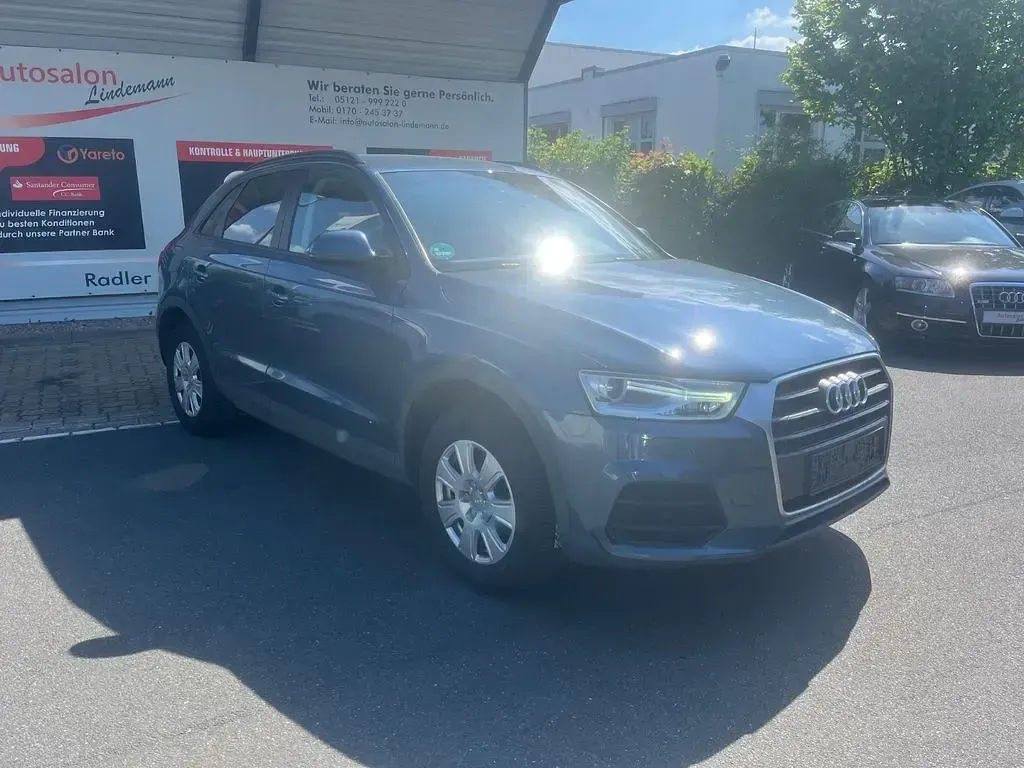 Gebraucht Audi Q3 Basis 150 PS (110 kW) 2015 Blau SUV