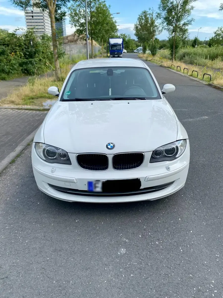 Gebraucht BMW 118 143 PS (105 kW) 2008 Weiß Kleinwagen
