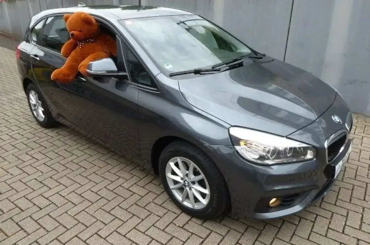 Gebraucht BMW 218 136 PS (100 kW) 2015 Mineralgrau metallic Van / Kleinbus