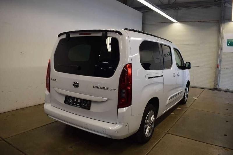Gebraucht Toyota Proace Verso City 110 PS (80 kW) 2024 Weiß Kombi