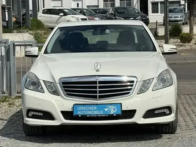 Gebraucht Mercedes E200 184 PS (135 kW) 2009 Andere Limousine