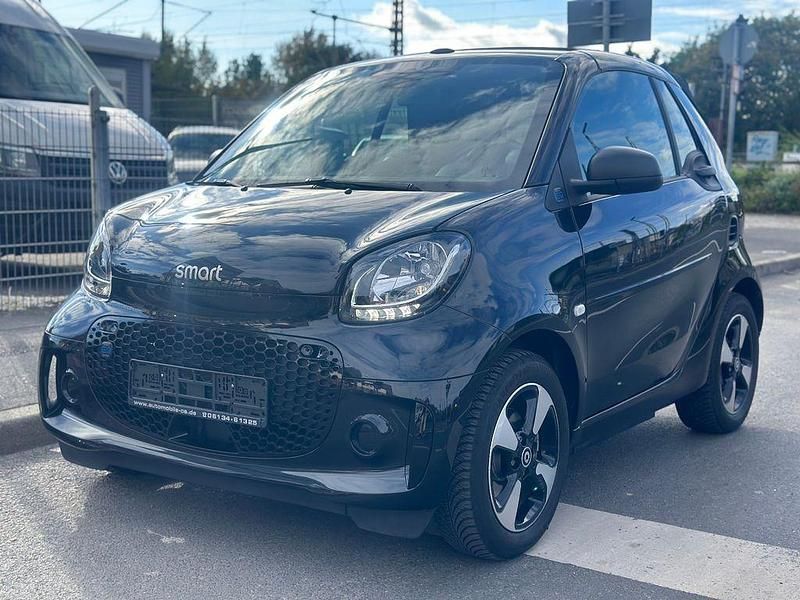 Nachtschwarz Gebraucht 2022 Smart ForTwo Electric Drive Cabrio | 13.900 € (Fairer Preis) - Bild 1/4