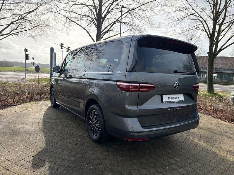 Neu VW Multivan Life 204 PS (150 kW) 2026 Grau Van
