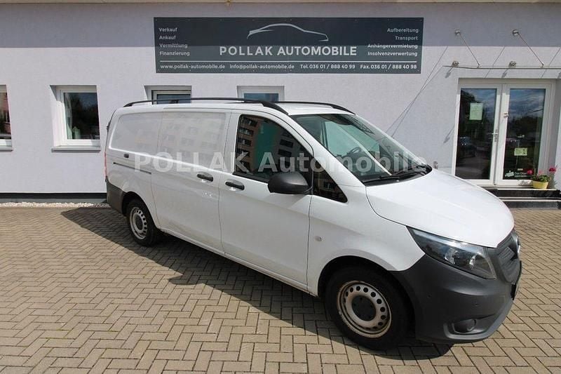 Weiß Gebraucht 2018 Mercedes Vito Van / Kleinbus | 11.900 € (Superpreis) - Bild 1/4