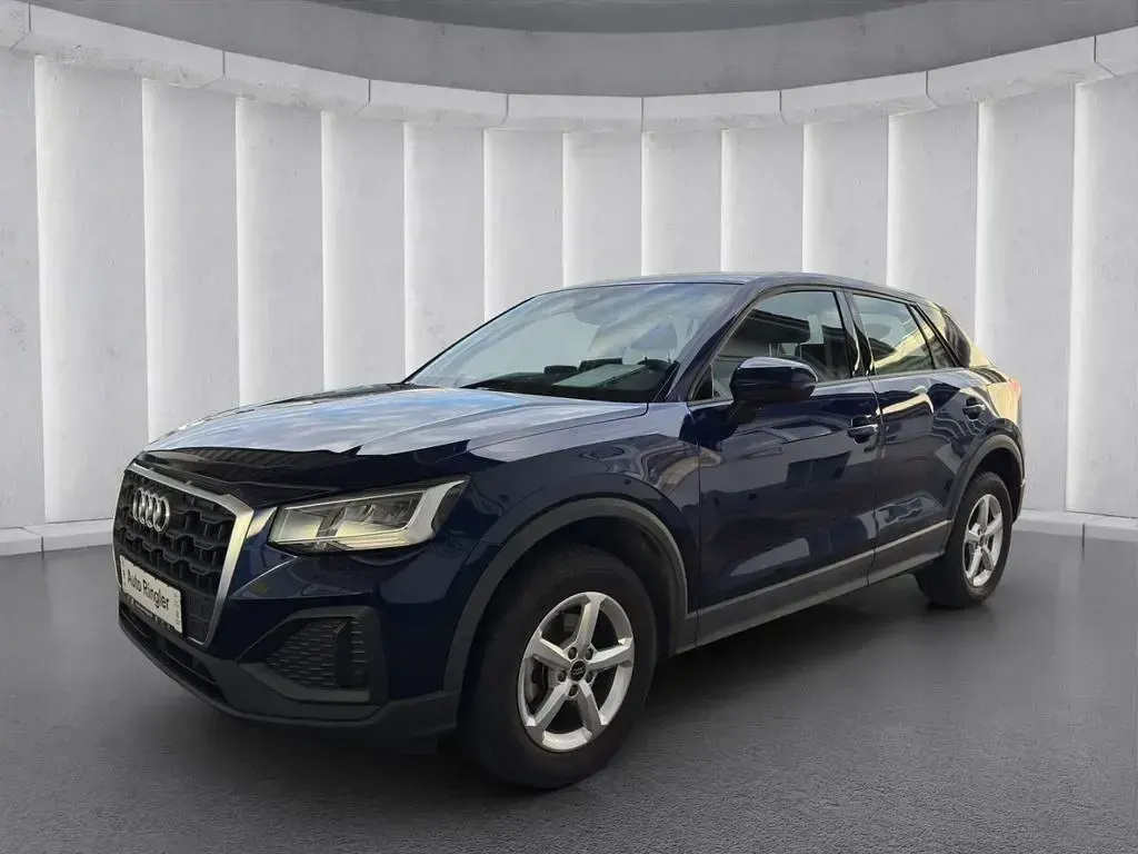 Gebraucht Audi Q2 Comfort 150 PS (110 kW) 2024 Navarrablau SUV