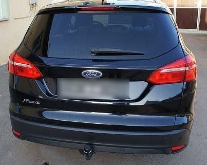Gebraucht Ford Focus Titanium 125 PS (91 kW) 2015 Schwarz Kombi