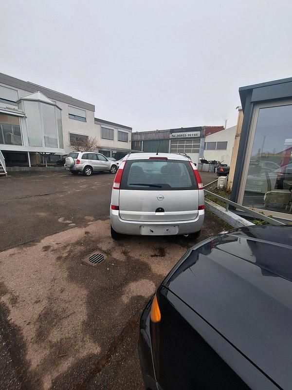 Gebraucht Opel Meriva 101 PS (74 kW) 2003 Grau Van / Kleinbus