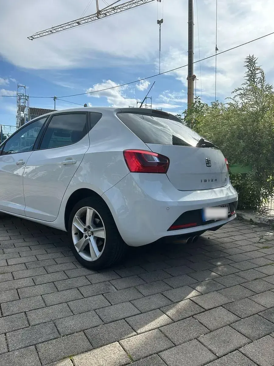 Gebraucht Seat Ibiza FR 110 PS (80 kW) 2015 Weiß Kleinwagen
