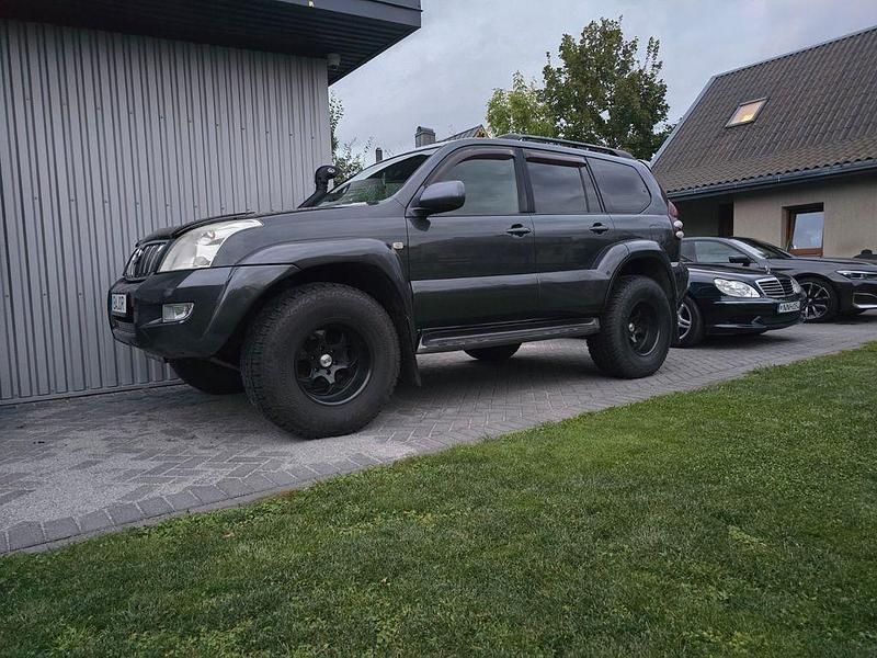 Grau Gebraucht 2007 Toyota Land Cruiser Sol SUV | 23.700 € (Fairer Preis) - Bild 1/4