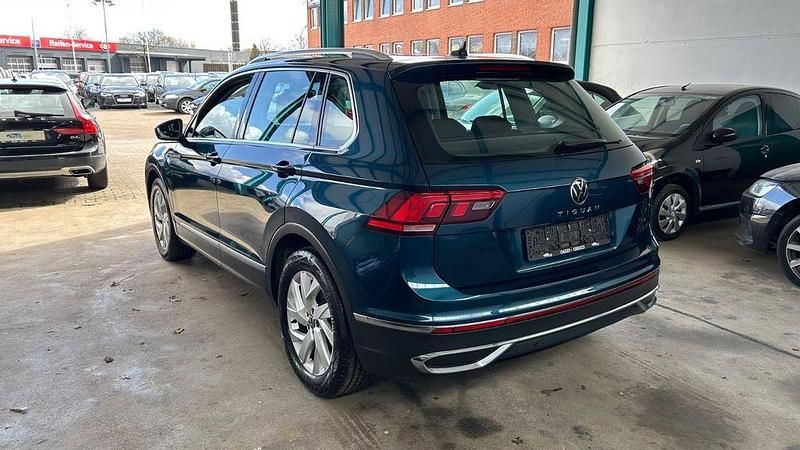 Gebraucht VW Tiguan Elegance 150 PS (110 kW) 2023 Blau SUV