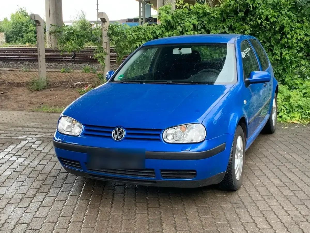 Gebraucht VW Golf IV 101 PS (74 kW) 2004 Blau Kleinwagen