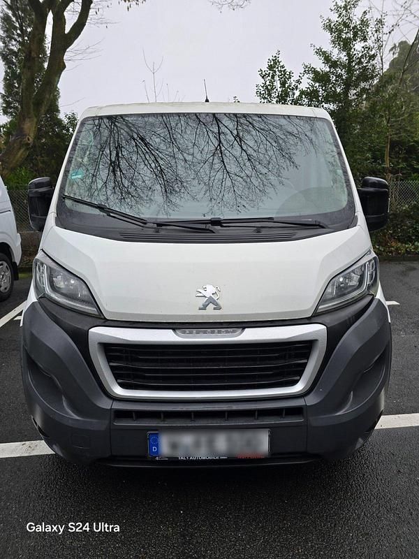 Weiß Gebraucht 2017 Peugeot Boxer Van | 10.950 € (Teuer) - Bild 1/4