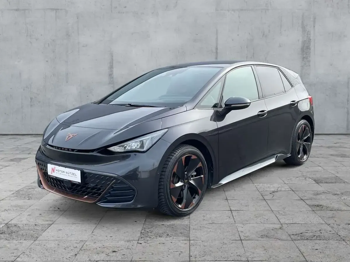 Używany Cupra Born 169 kW (231 KM) 2022 Szary Hatchback