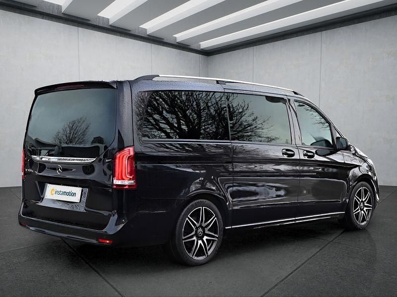 Gebraucht Mercedes V300 237 PS (174 kW) 2023 Schwarz Van / Kleinbus