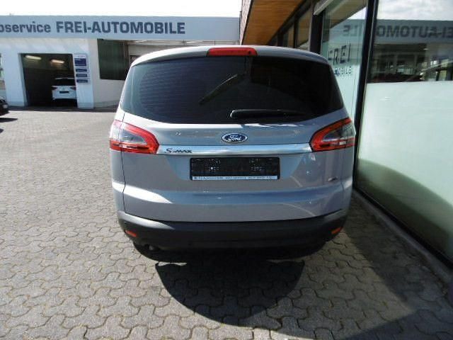 Gebraucht Ford S-MAX Titanium 160 PS (117 kW) 2013 Silber Van / Kleinbus