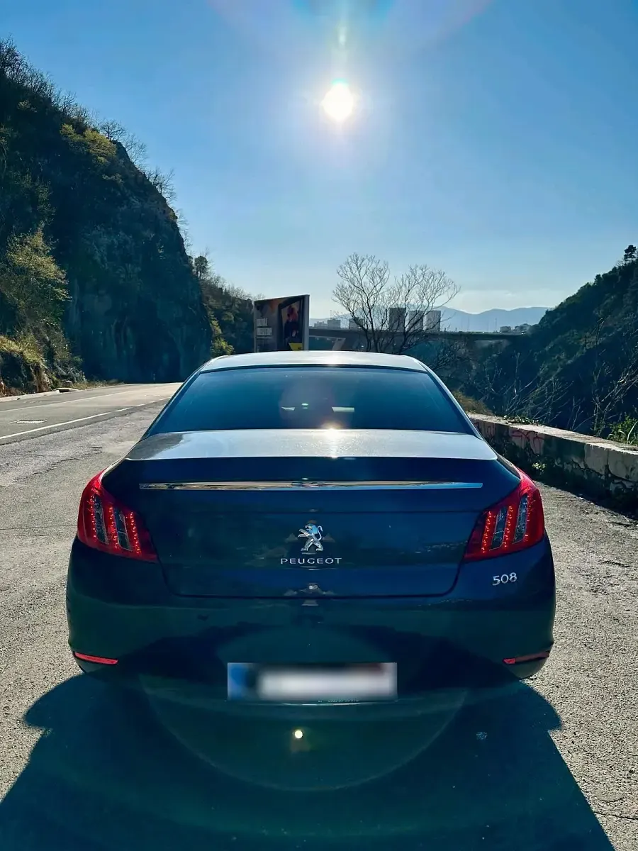 Gebraucht Peugeot 508 120 PS (88 kW) 2014 Blau Limousine