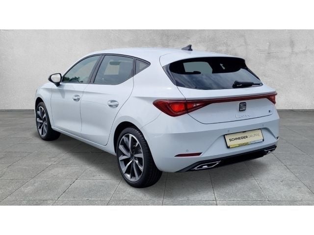 Nowe Seat Leon 150 KM (110 kW) 2025 Biały Sedan/Limuzyna