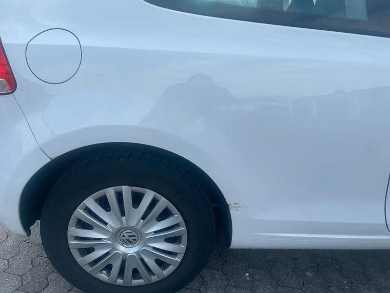 Gebraucht VW Golf VI Trendline 80 PS (58 kW) 2009 Weiß Kleinwagen