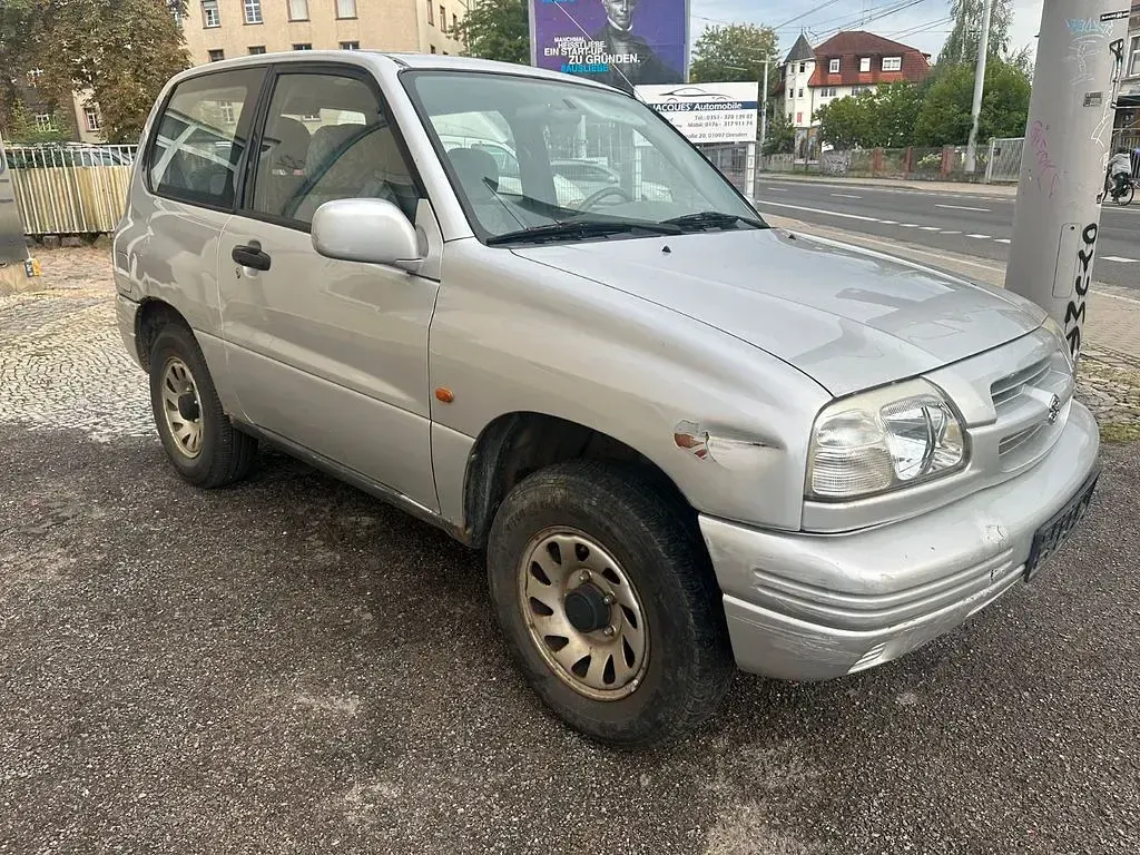 Gebraucht Suzuki Grand Vitara 94 PS (69 kW) 2000 Silber SUV