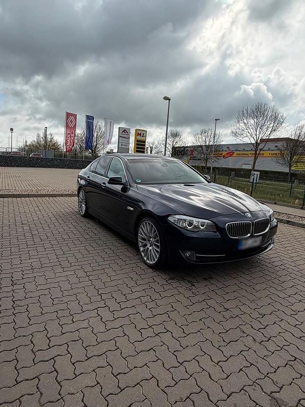 Usata BMW 525 204 CV (150 kW) 2010 Blu Berlina