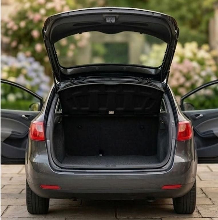 Gebraucht Seat Ibiza 69 PS (50 kW) 2011 Grau Limousine