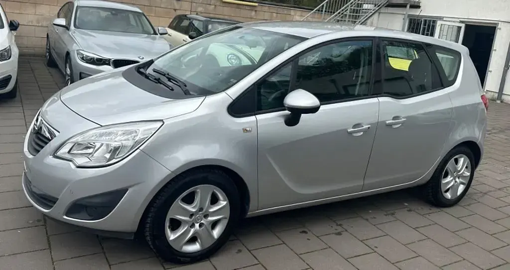 Gebraucht Opel Meriva Edition 120 PS (88 kW) 2011 Silber Van / Kleinbus