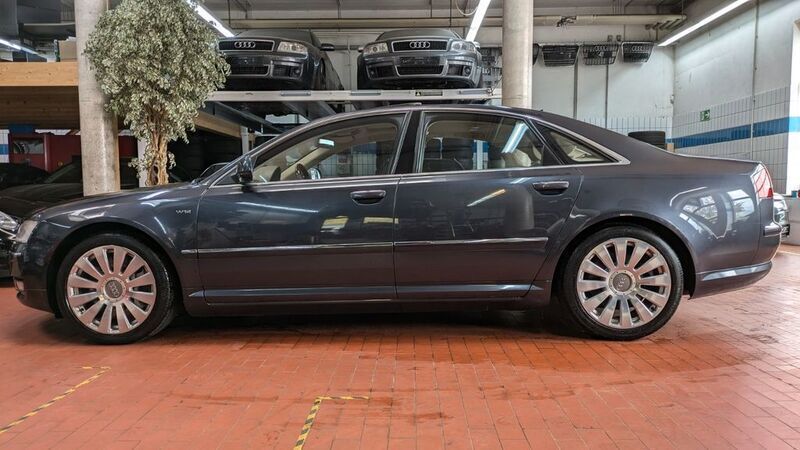 Second-hand Audi A8 450 CP (330 kW) 2008 Gri Berlinǎ