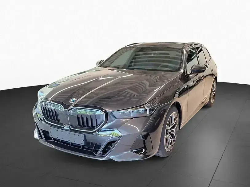 Gebraucht BMW 520 M Sport 197 PS (144 kW) 2026 Grau