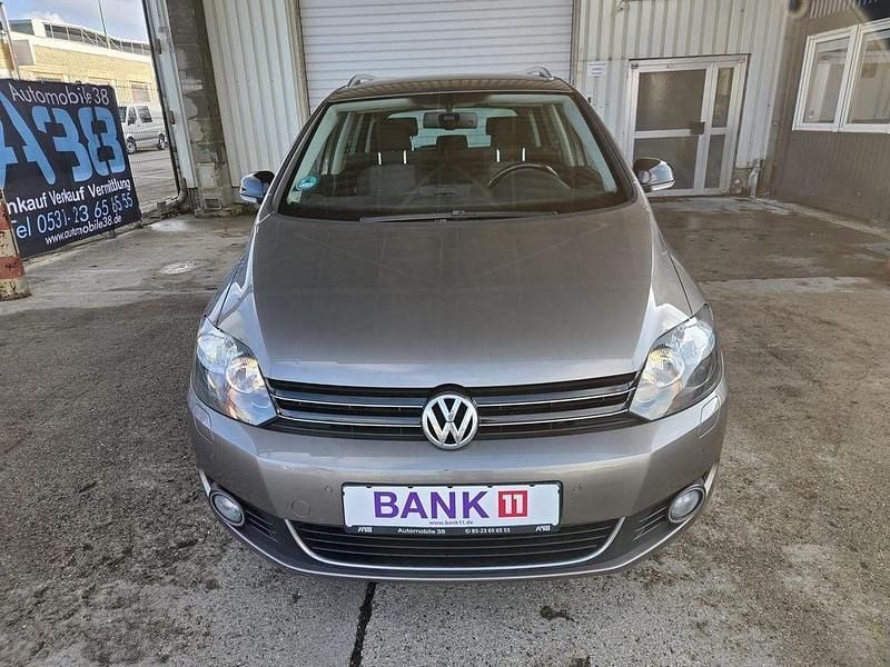 Gebraucht VW Golf VII Style 105 PS (77 kW) 2012 Braun Limousine