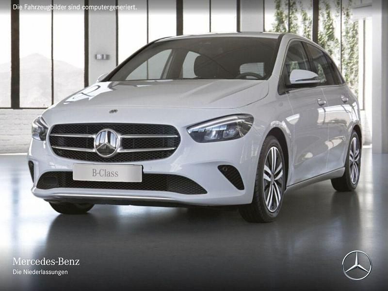 Gebraucht Mercedes B200 Progressive 163 PS (119 kW) 2022 Weiß Van / Kleinbus
