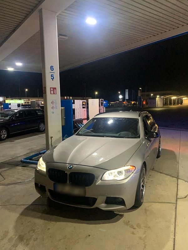 Gebraucht BMW 520 184 PS (135 kW) 2011 Silber Kombi