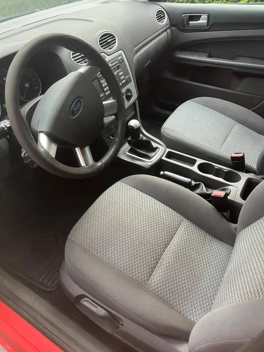 Gebraucht Ford Focus 109 PS (80 kW) 2007 Rot Kombi