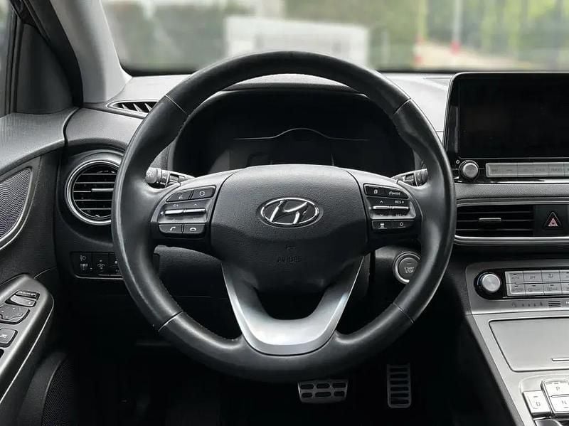 Gebraucht Hyundai Kona Style 150 kW (204 PS) 2021 Schwarz SUV