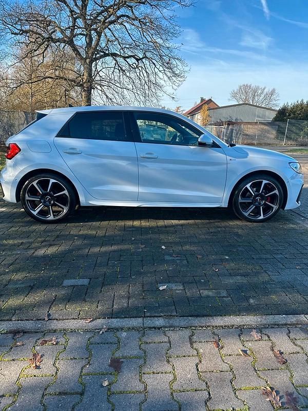 Gebraucht Audi A1 S-Line 95 PS (69 kW) 2019 Weiß SUV