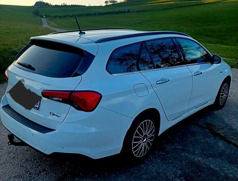 Gebraucht Fiat Tipo Lounge 120 PS (88 kW) 2017 Weiß Limousine