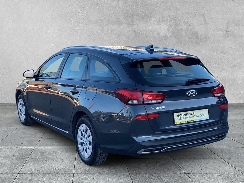 Gebraucht Hyundai i30 120 PS (88 kW) 2024 Grau Kombi