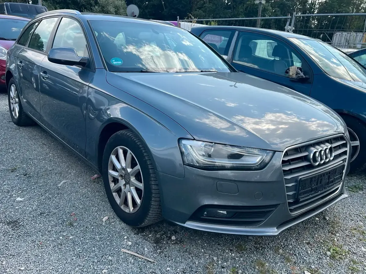 Gebraucht Audi A4 172 PS (126 kW) 2013 Grau Kombi