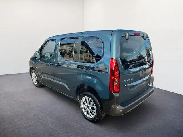 Neu Fiat Doblò 102 PS (75 kW) 2025 528 libeccio blau Van / Kleinbus