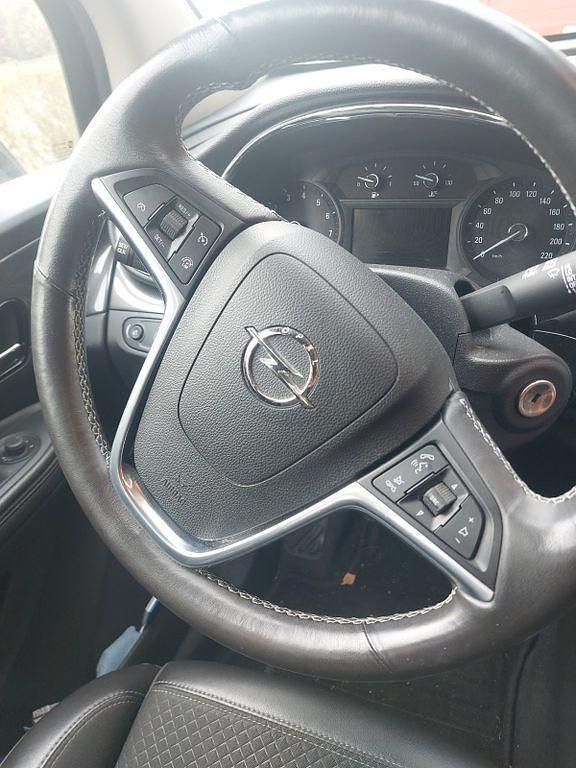 Schwarz Gebraucht 2017 Opel Mokka SUV | 12.300 € (Guter Preis) - Bild 1/4